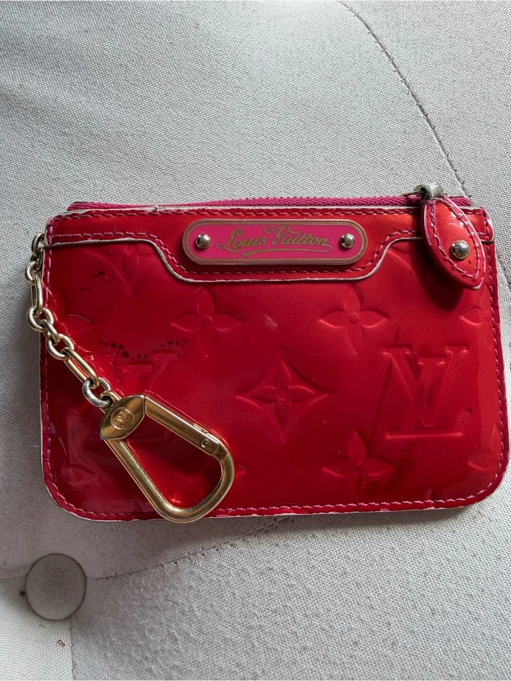 Authentic Louis Vuitton Red Vernis Monogram Key Cles & Card Holder